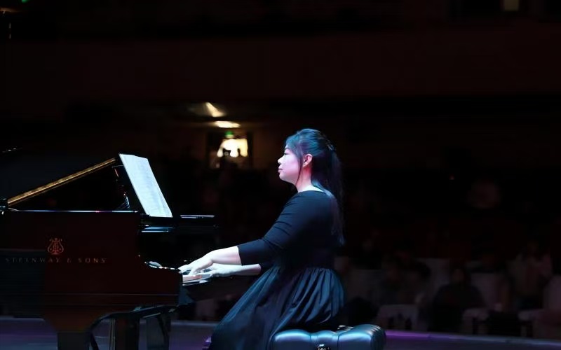 1.美育浸润 放歌草原  我校“科尔沁之声无伴奏”合唱团亮相2024年全区大中小学合唱巡演活动.jpg 1.美育浸润 放歌草原  我校“科尔沁之声无伴奏”合唱团亮相2024年全区大中小学合唱巡演活动.jpg