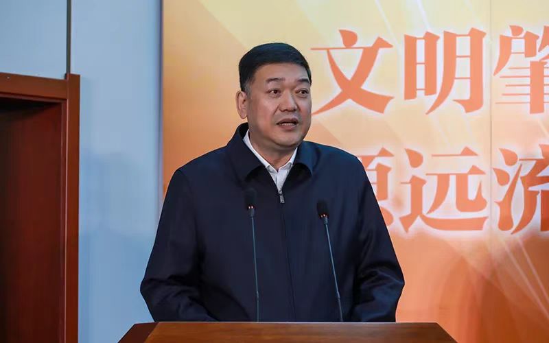 1.校党委书记赵东海出席“日出西辽河”大型全媒体传播活动成果发布会.jpg 1.校党委书记赵东海出席“日出西辽河”大型全媒体传播活动成果发布会.jpg
